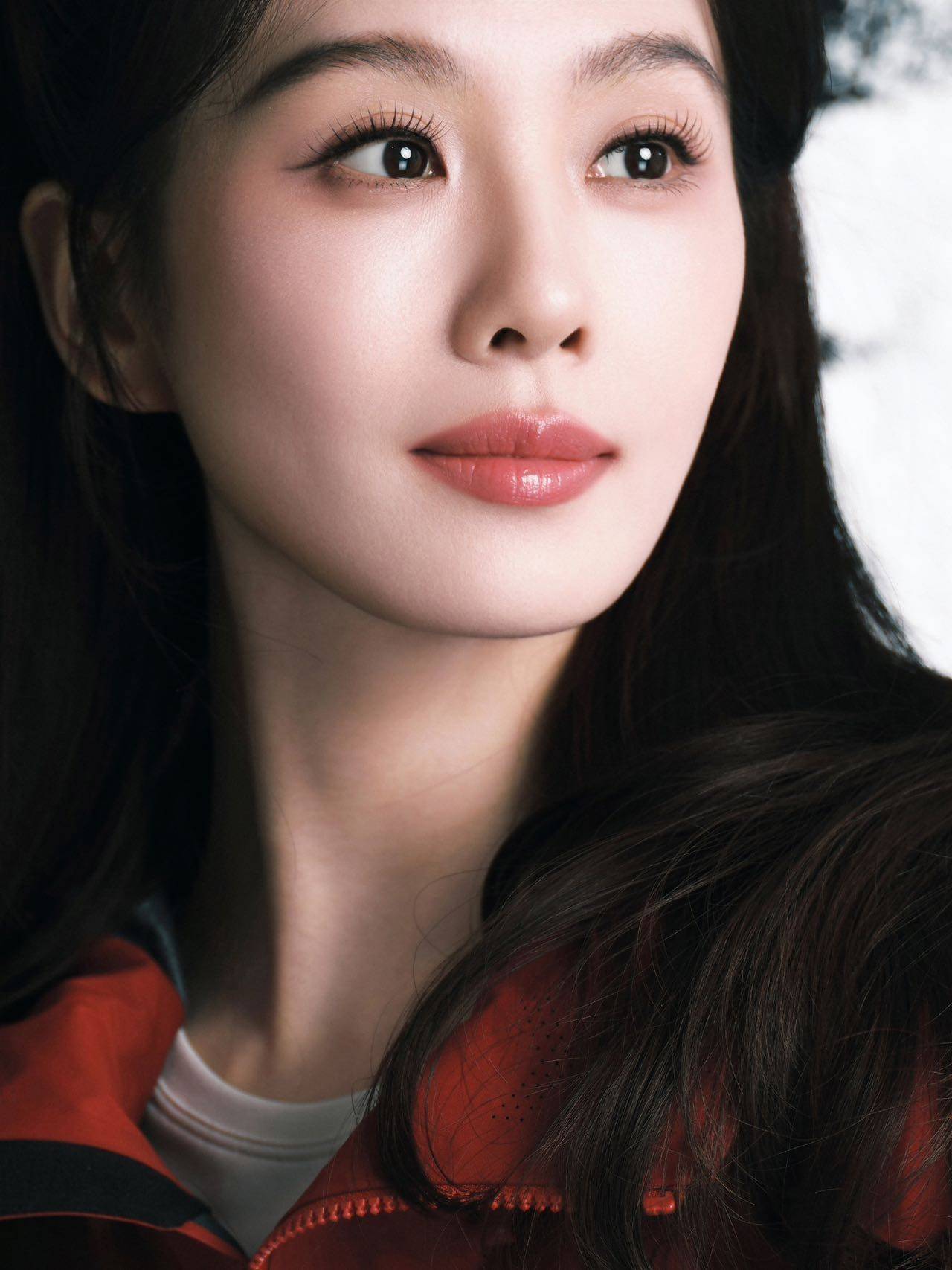 AG真人国际厅刘诗诗北京活动再现名场面！女大装扮+宠粉送咖啡双向心动(图5)