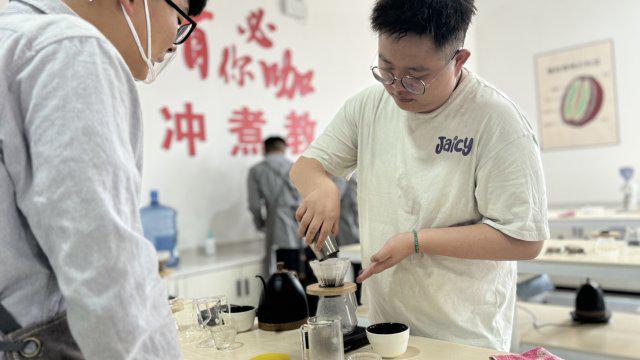 花茶咖活动奏响春日乐章AG真人云南保山：春