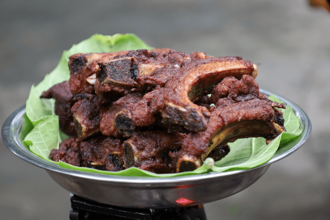 团结奋进】用咖啡串起的民族饮食文化ag真人平台第一游戏【美丽德宏(图4) 团结奋进】用咖啡串起的民族饮食文化ag真人平台第一游戏【美丽德宏(图4)